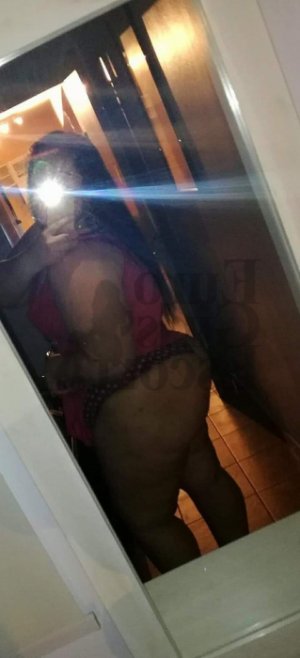Vainui live escort in Olympia Heights